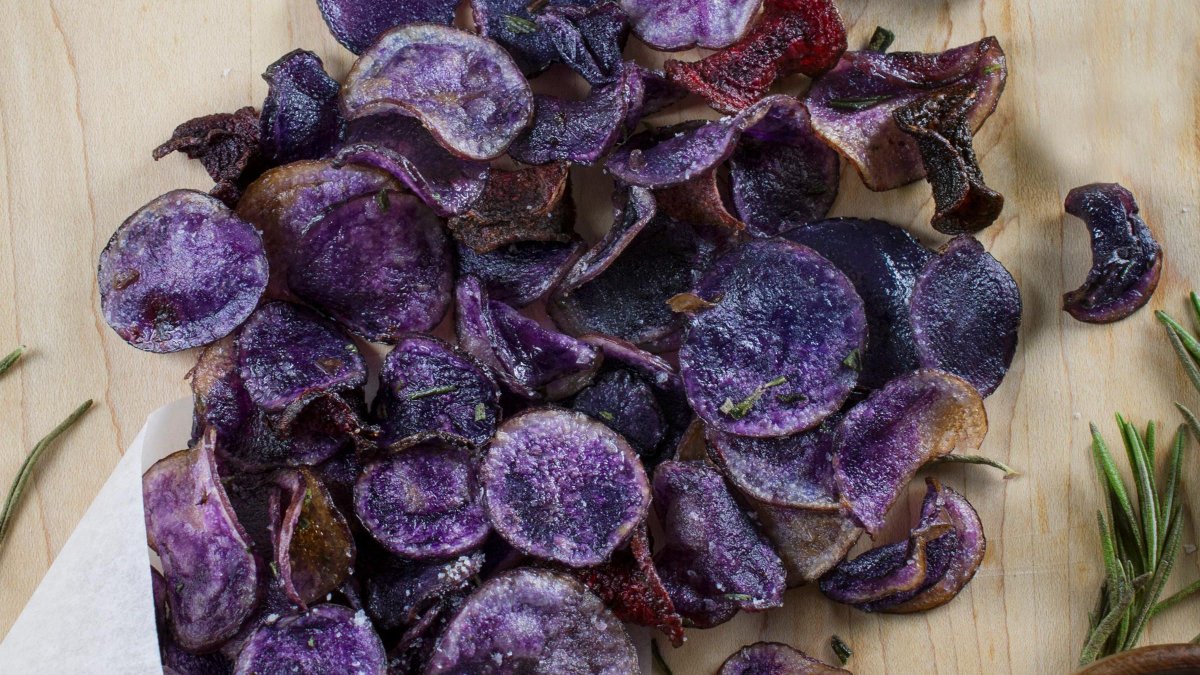 PRE-ORDER NOW! SHIPS APRIL 2026 - Blue Adirondack Seed Potatoes - Image 6
