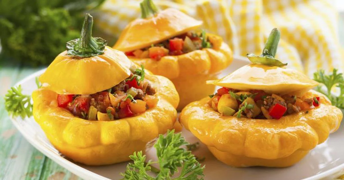 Sunburst Yellow Patty Pan (Bush Scallop Squash) - Image 4